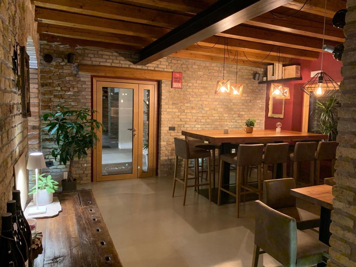 B&B La Corte Dei Vizi Clauiano ภายนอก รูปภาพ