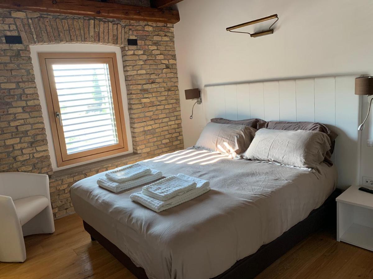 B&B La Corte Dei Vizi Clauiano ภายนอก รูปภาพ