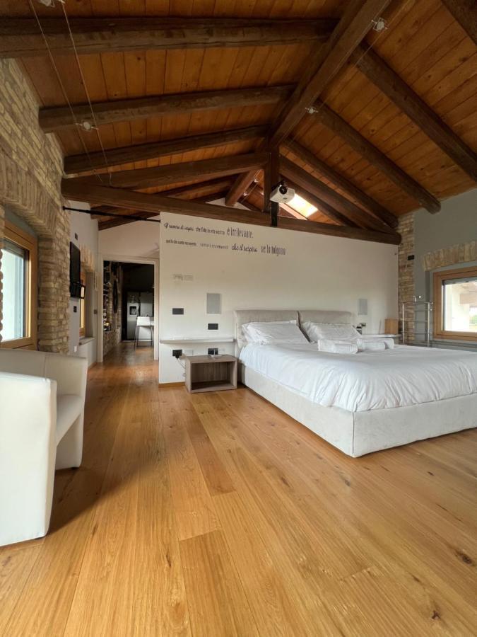 B&B La Corte Dei Vizi Clauiano ภายนอก รูปภาพ